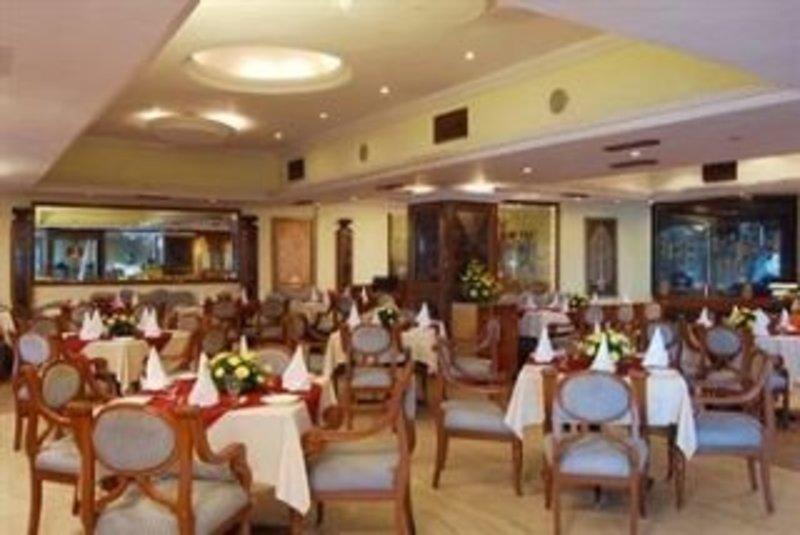 Lords Plaza Surat Hotel Eksteriør billede